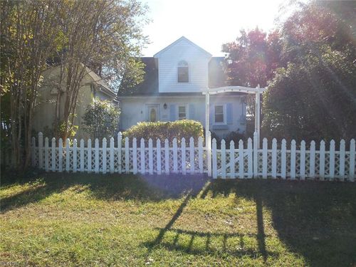 3851 Old Concord Rd, Gloucester, VA, 23061-3461 | Card Image
