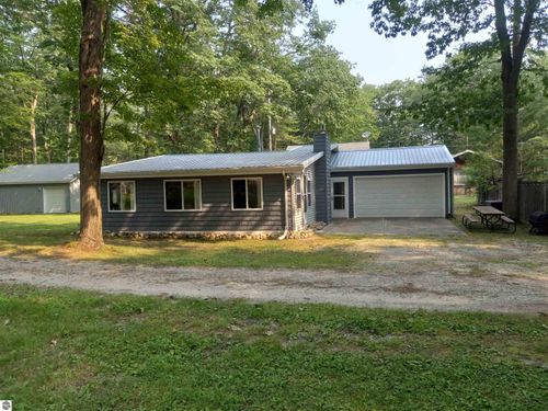 5337 E 11th St, Au Gres, MI, 48703-9581 | Card Image