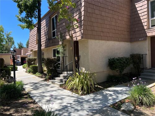 4135 Yankee Dr, Agoura Hills, CA, 91301-3524 | Card Image