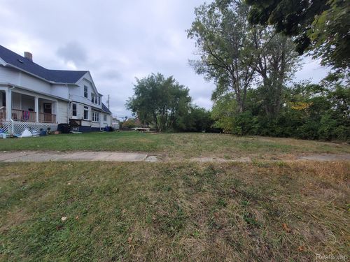 1433 Sheridan St, Detroit, MI, 48214-2407 | Card Image