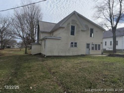 9015 Brown St, Depauw, IN, 47115-9364 | Card Image