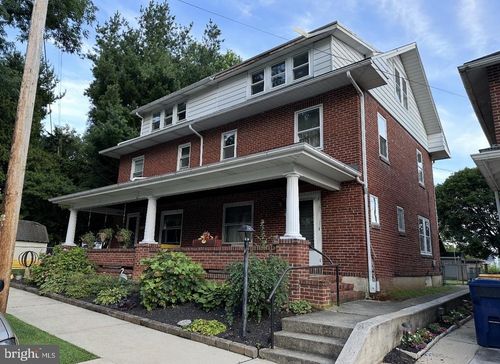 2012 Spring St, READING, PA, 19609-1749 | Card Image