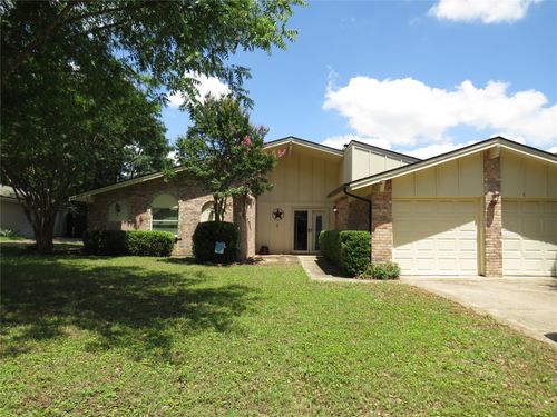 3308 Spring Valley Dr, Bedford, TX, 76021-2222 | Card Image