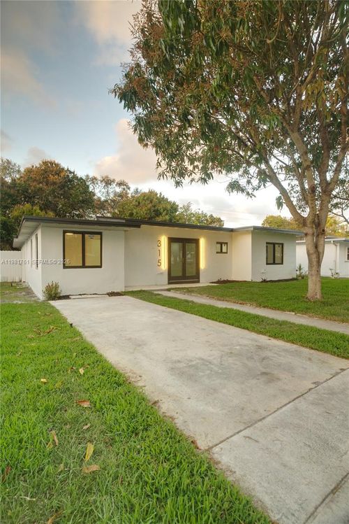 315 Nw 127th St, North Miami, FL, 33168-3612 | Card Image