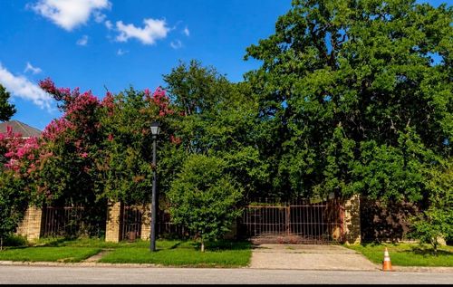 1420 Allston St, Houston, TX, 77008-4208 | Card Image