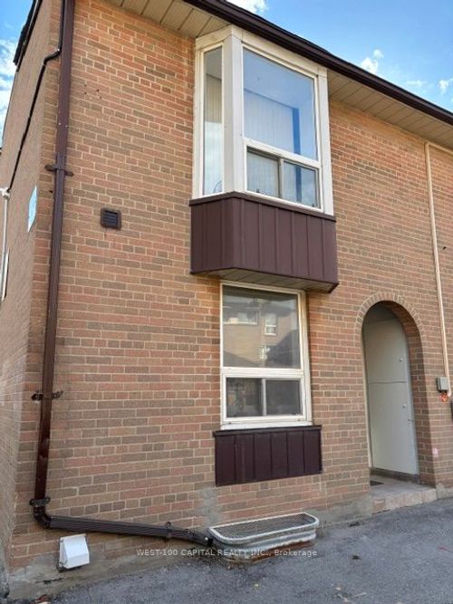 73-246 John Garland Boulevard, Etobicoke, ON, M9V1N8 | Card Image