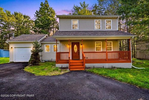 1070 Country Place Dr, Tobyhanna, PA, 18466-7953 | Card Image