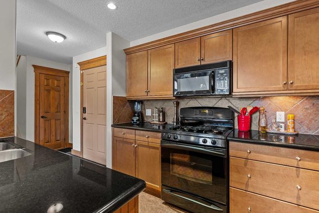 318 - 155 Crossbow Place, Condo with 2 bedrooms, 3 bathrooms and 1 parking in Canmore AB | Image 18