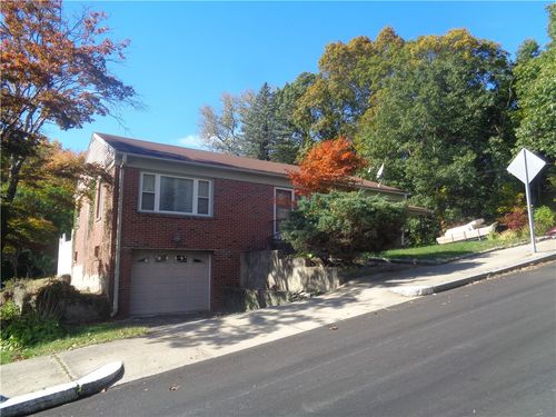 100 Hillcrest Ave, Providence, RI, 02909-4926 | Card Image