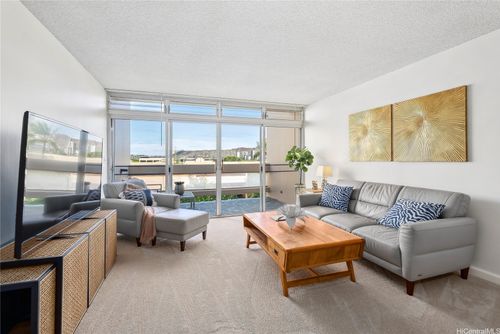 apt-532-500 University Ave, Honolulu, HI, 96826-4907 | Card Image