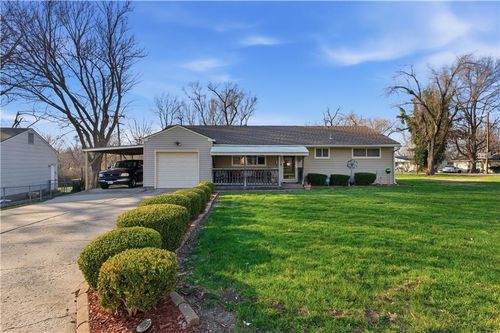 8600 Crystal Ave, Kansas City, MO, 64138-2848 | Card Image