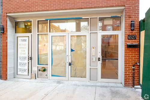 65-27 Roosevelt Ave, Woodside, NY, 11377-2927 | Card Image