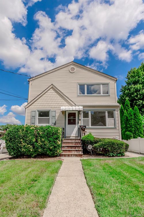 1st-floor-59 Wood Street, Hempstead, NY, 11563 | Card Image