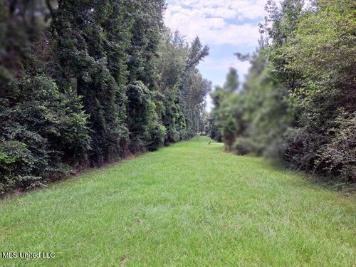 000 Colonial Dr Ne, Magee, MS, 39111 | Card Image