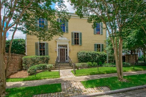 1639 Arabella St, New Orleans, LA, 70115-5025 | Card Image