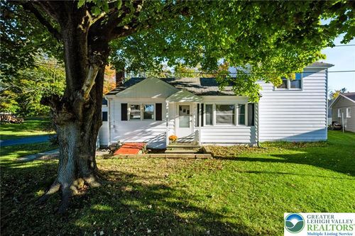19 Poplar Street, Wind Gap Boro, PA, 18091 | Card Image