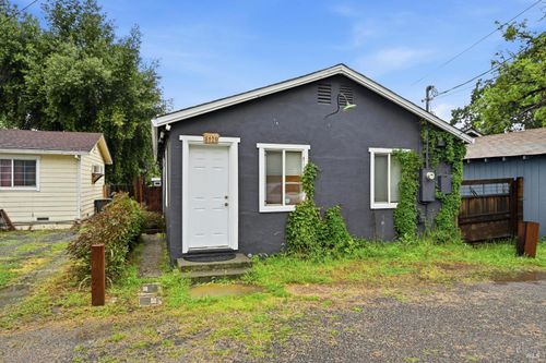 6025 Front St, Clearlake, CA, 95422-8426 | Card Image