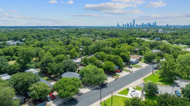 Aerial view of city skyline | Image 39