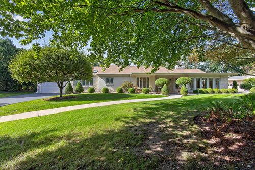 6717 N Holly Court, Fox Point, WI, 53217 | Card Image