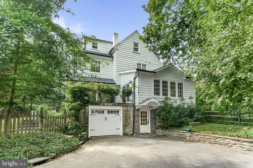 376 Montgomery Ave, WYNNEWOOD, PA, 19096-1815 | Card Image