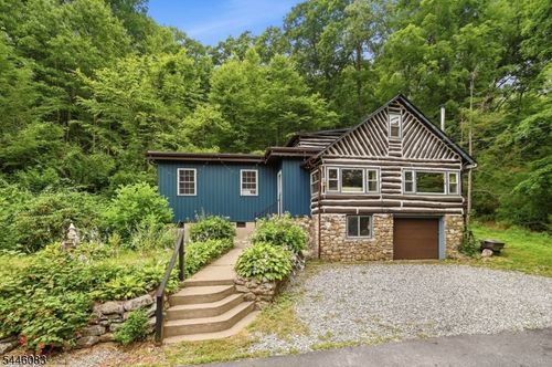 83 Terra Cotta Rd, Hewitt, NJ, 07421-2950 | Card Image