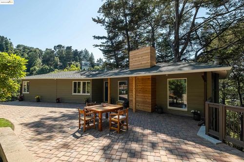 6537 Aitken Dr, Oakland, CA, 94611-1551 | Card Image