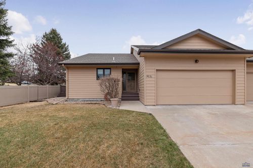 4021 Oakmont Ct, Rapid City, SD, 57702 | Card Image