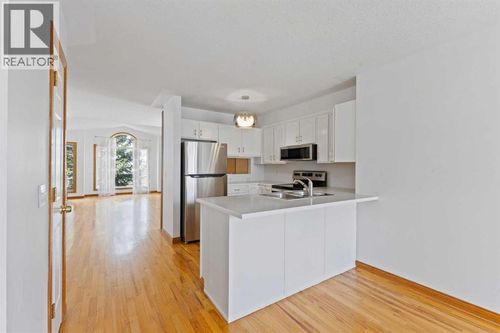 9095 Scurfield Dr Nw, Calgary, AB, T3L1L3 | Card Image