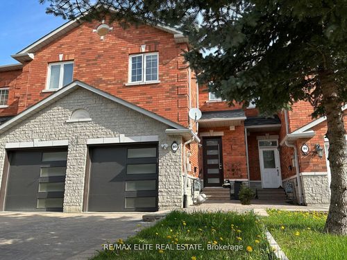 93 Benson Ave, Richmond Hill, ON, L4C4E5 | Card Image