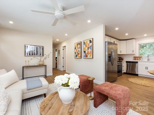 1152 Penrose Ln, Charlotte, NC, 28217-1148 | Card Image