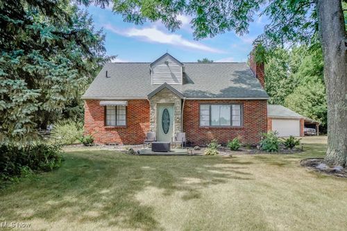 5437 Portage St Nw, North Canton, OH, 44720-6861 | Card Image