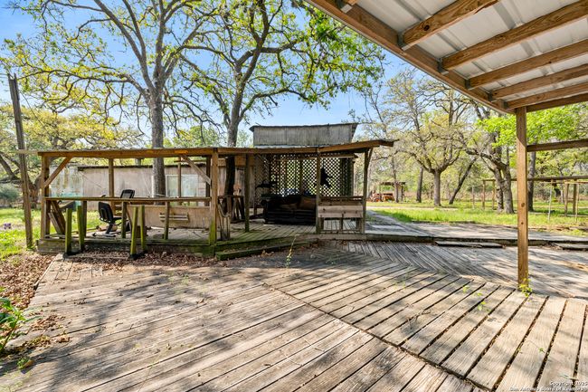 1189 Vivroux Ranch Rd, Home with 4 bedrooms, 3 bathrooms and null parking in Seguin TX | Image 22