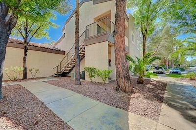 2054 - 5250 S Rainbow Boulevard, Condo with 3 bedrooms, 2 bathrooms and null parking in Las Vegas NV | Image 3