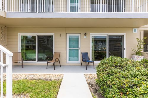 b010-335 N Causeway, New Smyrna Beach, FL, 32169-5242 | Card Image