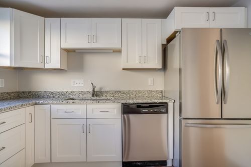 apt-c-12 Oliver St, Haverhill, MA, 01832-1337 | Card Image