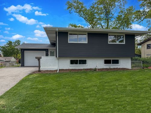 2541 75th St, Woodridge, IL, 60517-2811 | Card Image