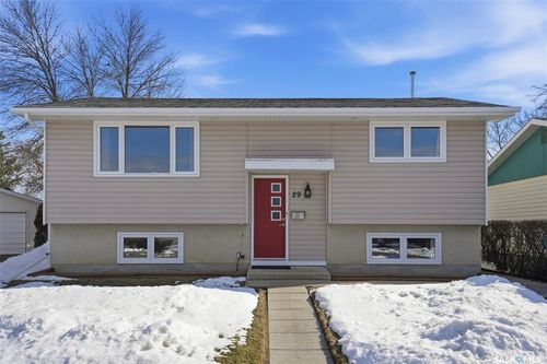 29 Tupper Cres, Saskatoon, SK, S7L4N9 | Card Image