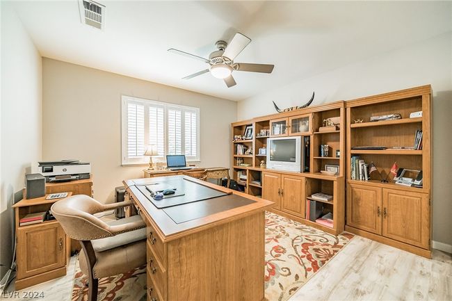 3740 Fox Glen Pkwy, House other with 3 bedrooms, 2 bathrooms and null parking in Las Vegas NV | Image 37