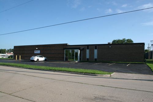 1867 E Florida St, Springfield, MO, 65803-4552 | Card Image