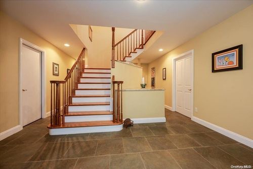 94 Flamingo St, Atlantic Beach, NY, 11509-1044 | Card Image