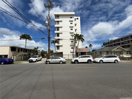 909 Coolidge Street, Honolulu, HI, 96826 | Card Image