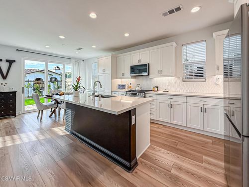 335 Fraser Pt, Camarillo, CA, 93012-8974 | Card Image