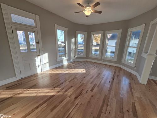 710 Clay St, Brooklyn, IA, 52211-9790 | Card Image