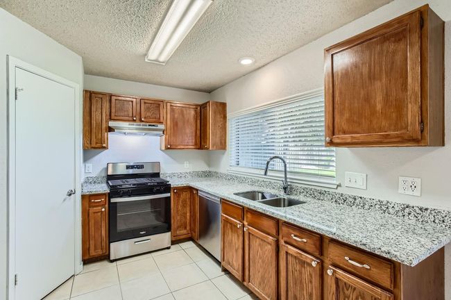 Kitchen | Image 7