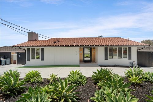 1613 Espinosa Cir, Palos Verdes Estates, CA, 90274-1917 | Card Image