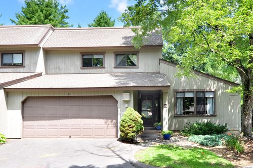 16-16 Applewood Ln, Avon, CT, 06001-4503 | Card Image