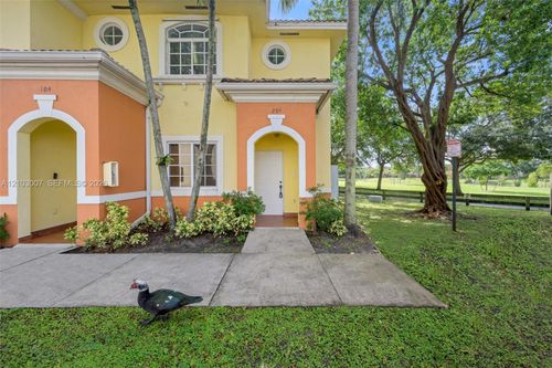 204-7230 Nw 174th Ter, Hialeah, FL, 33015-7266 | Card Image
