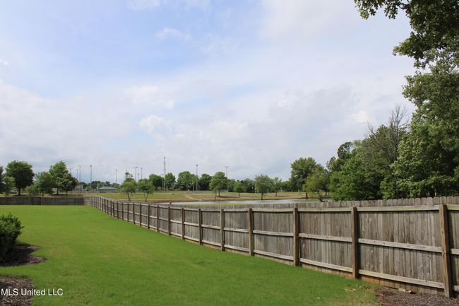 View from Unit; HOA does Lawn Care | Image 25