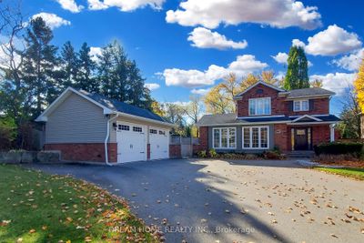 920 Glendale Crt, House other with 4 bedrooms, 3 bathrooms and 8 parking in Burlington ON | Image 1