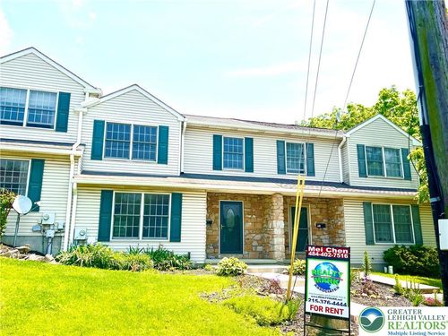 523 S New St, Nazareth, PA, 18064-2904 | Card Image